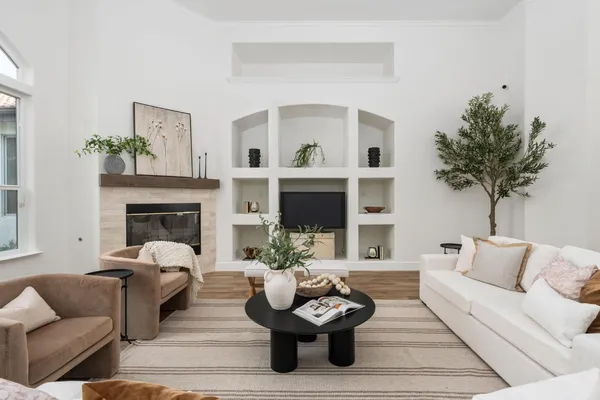 $929,000 | 635 West Quincy Avenue, Clovis, CA 93619