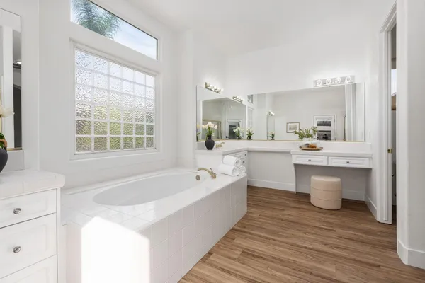 $929,000 | 635 West Quincy Avenue, Clovis, CA 93619