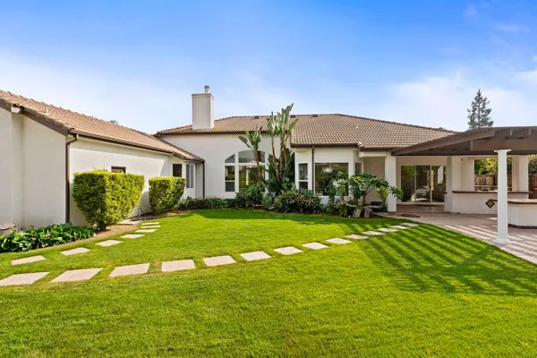 $929,000 | 635 West Quincy Avenue, Clovis, CA 93619