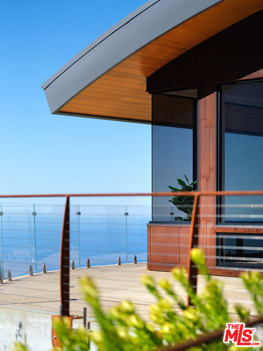 47730 Coast Ridge Road Big Sur, CA 93920 - Photo 32 of 37 a swimming pool with some view