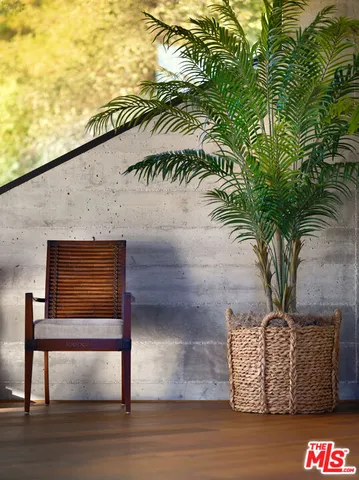 a view of entryway door