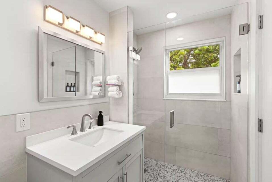 1218 Surf Road Singer Island, FL 33404 - Photo 22 of 32 20260714202616417835000000-o