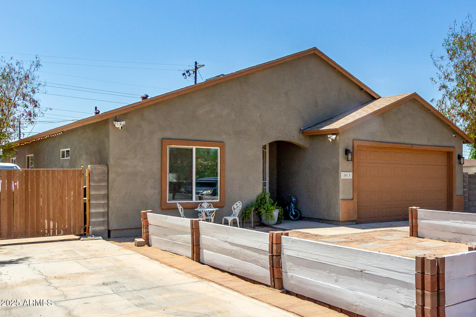 2815 West Almeria Road Phoenix, AZ 85009 - Photo 4 of 38 04 Almeria
