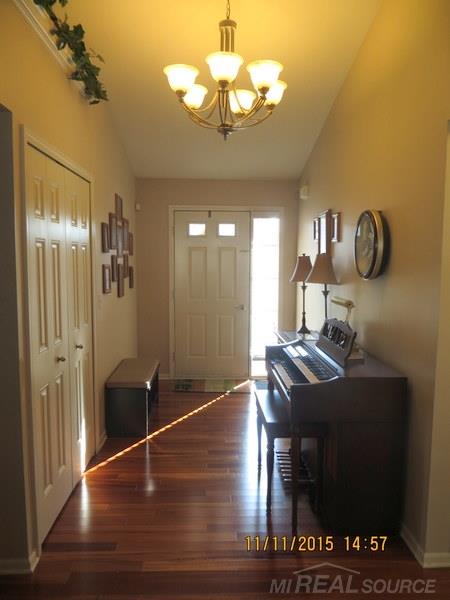 26043 Mariners Point New Baltimore, MI 48051 - Photo 2 of 9