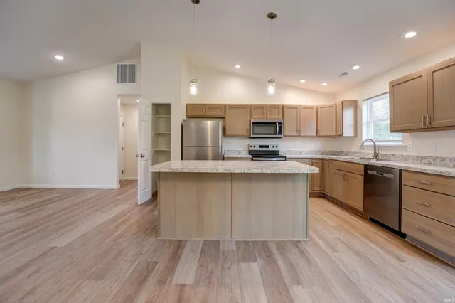 $249,900 | 1013 Caroline Avenue, Union City, IN 47390