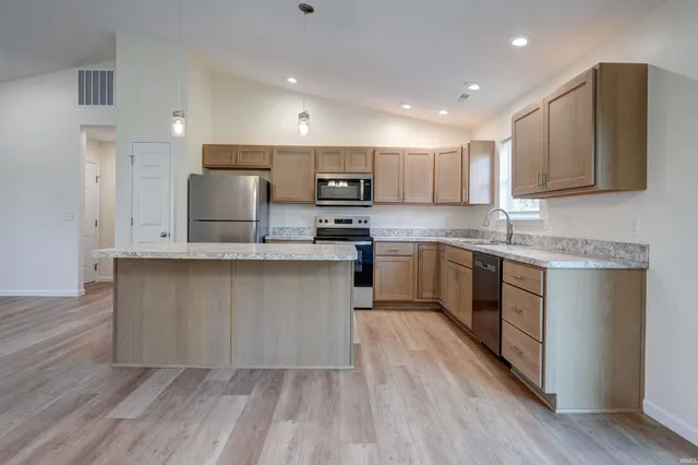 $249,900 | 1013 Caroline Avenue, Union City, IN 47390