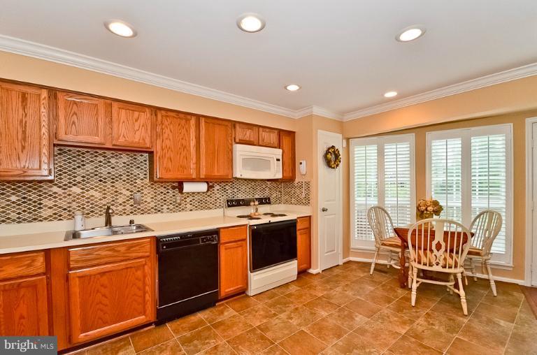 6813 Mayfair Road Laurel, MD 20707 - Photo 19 of 30 Kitchen