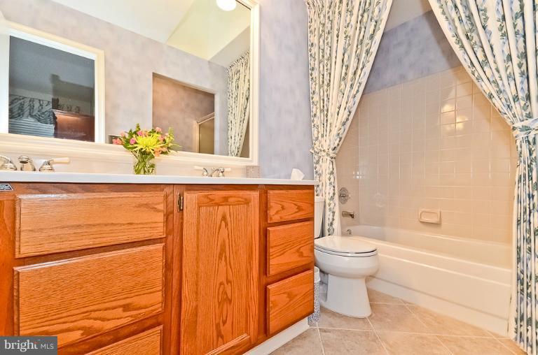6813 Mayfair Road Laurel, MD 20707 - Photo 27 of 30 Bath (Master)