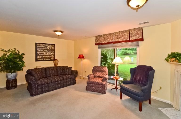 6813 Mayfair Road Laurel, MD 20707 - Photo 6 of 30 Family Room