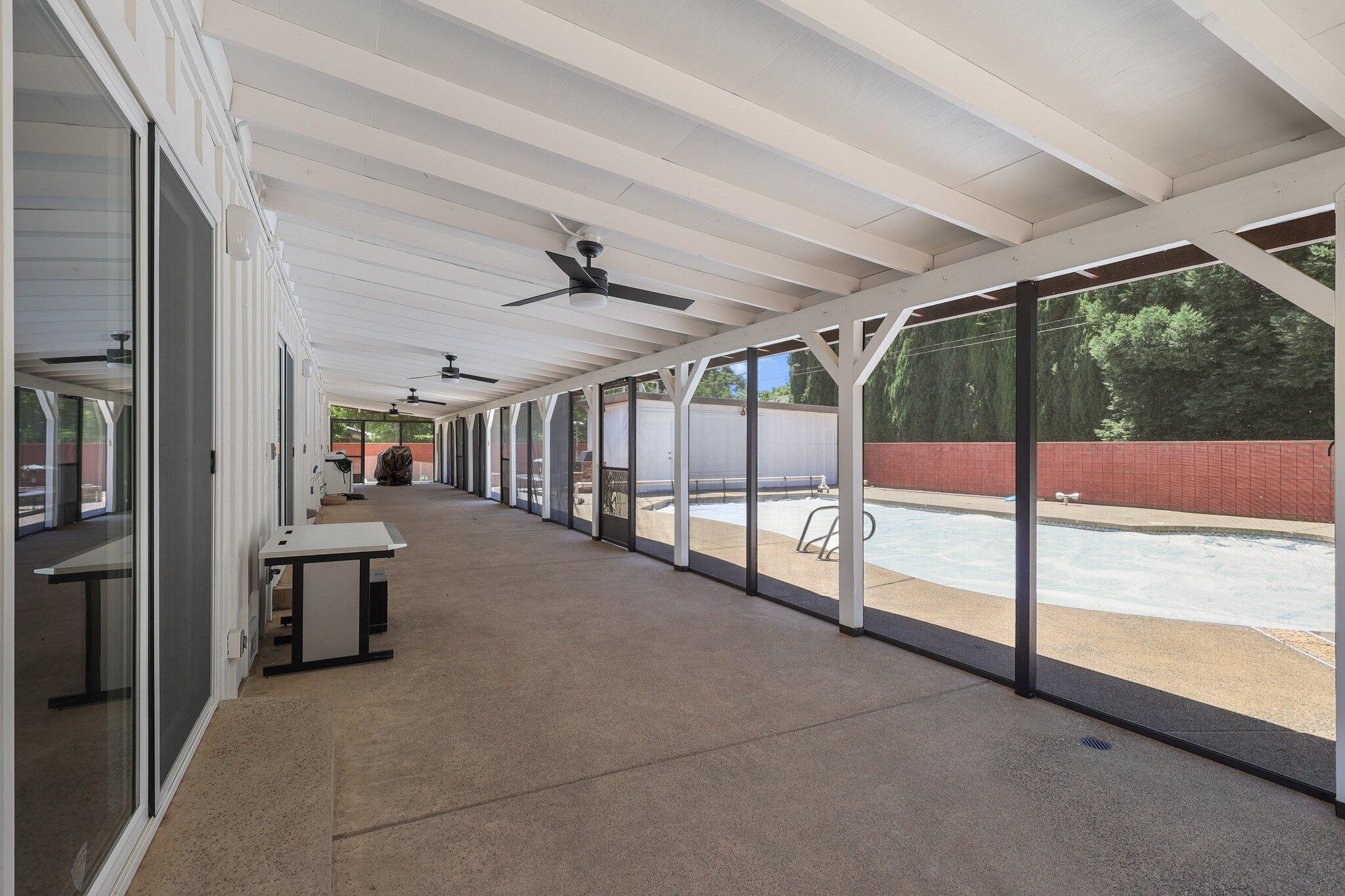 910 Hallmark Drive Redding, CA 96001 - Photo 22 of 40