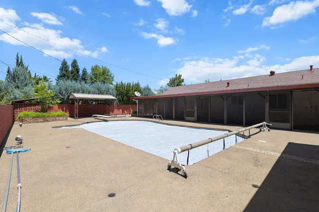 $599,900 | 910 Hallmark Drive, Redding, CA 96001