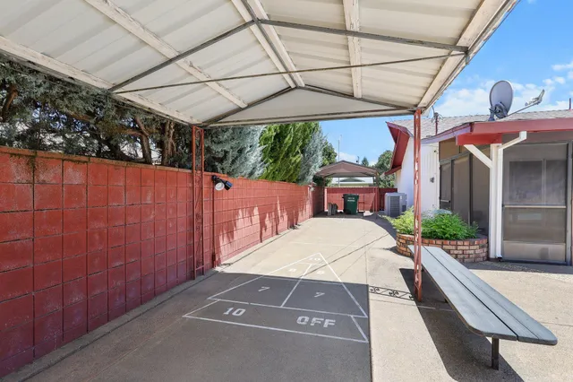 $599,900 | 910 Hallmark Drive, Redding, CA 96001