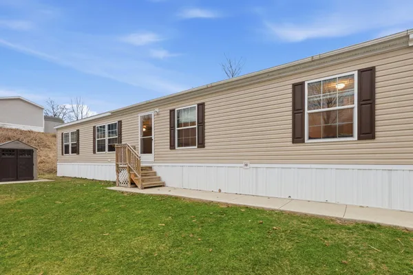 $128,000 | 1815 Veronica Street Southeast, Unit 196, Lowell, MI 49331