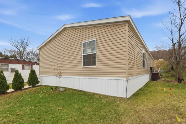 $128,000 | 1815 Veronica Street Southeast, Unit 196, Lowell, MI 49331