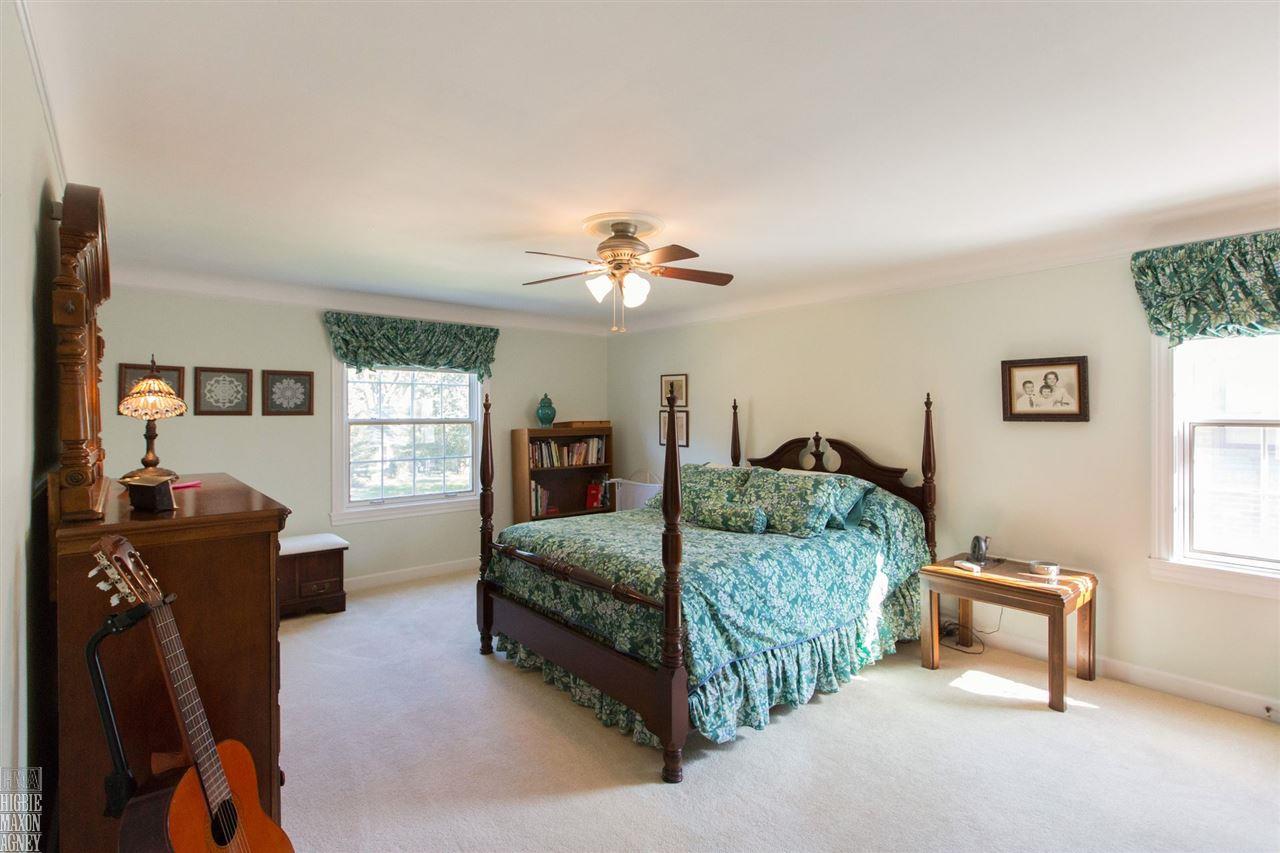 329 Ridgemont Road Grosse Pointe Farms, MI 48236 - Photo 17 of 26