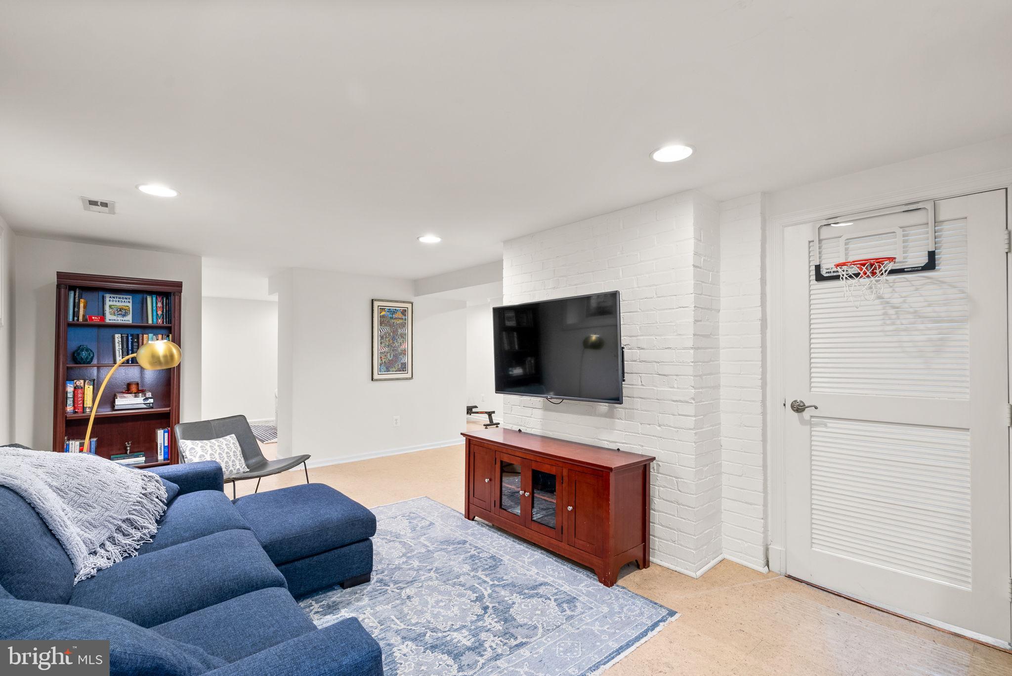 8208 Cedar Street Silver Spring, MD 20910 - Photo 26 of 41 Gallery Image 26