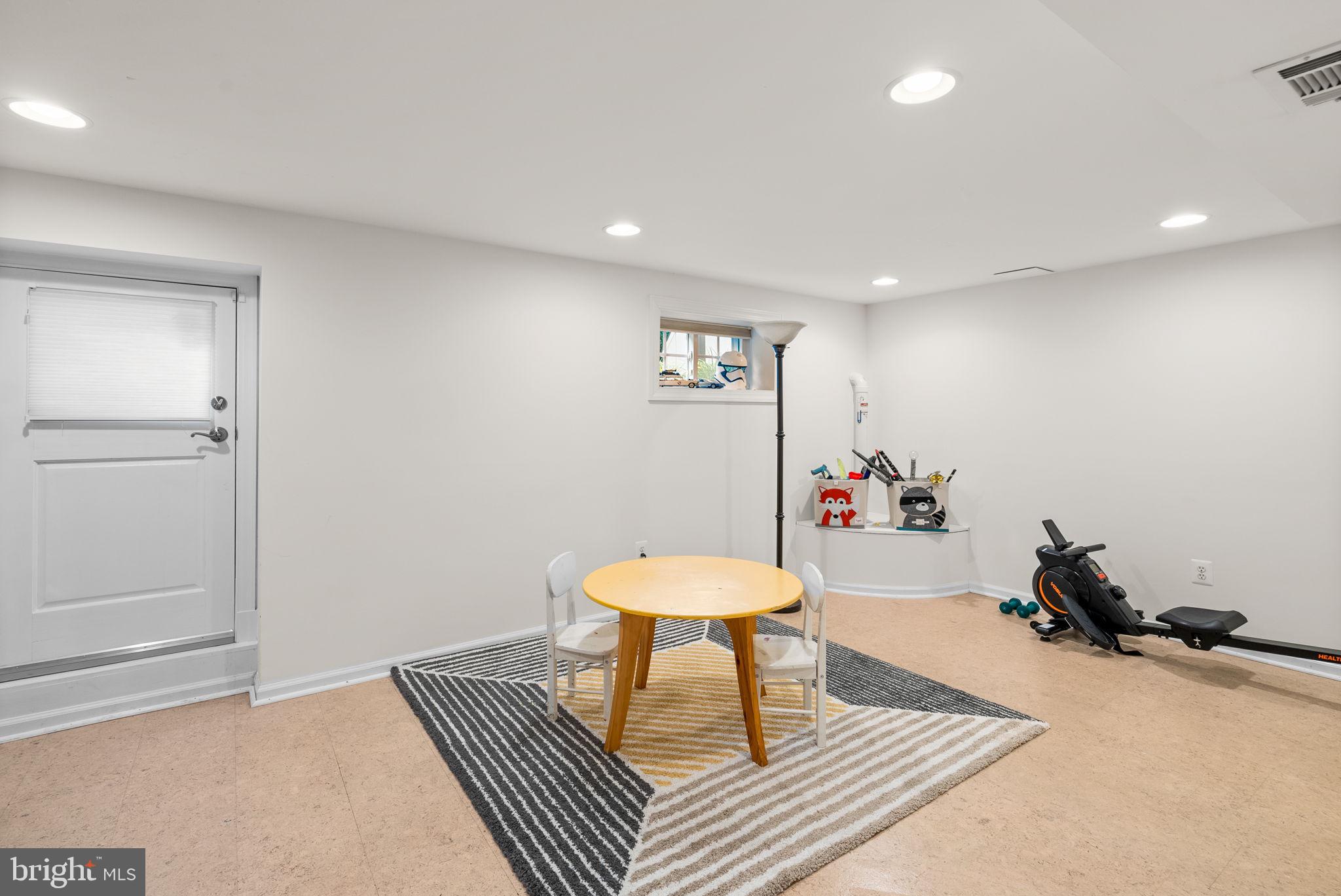 8208 Cedar Street Silver Spring, MD 20910 - Photo 29 of 41 Gallery Image 29