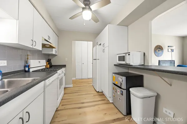 $172,000 | 1056 North Mill Street, Unit 201, Naperville, IL 60563