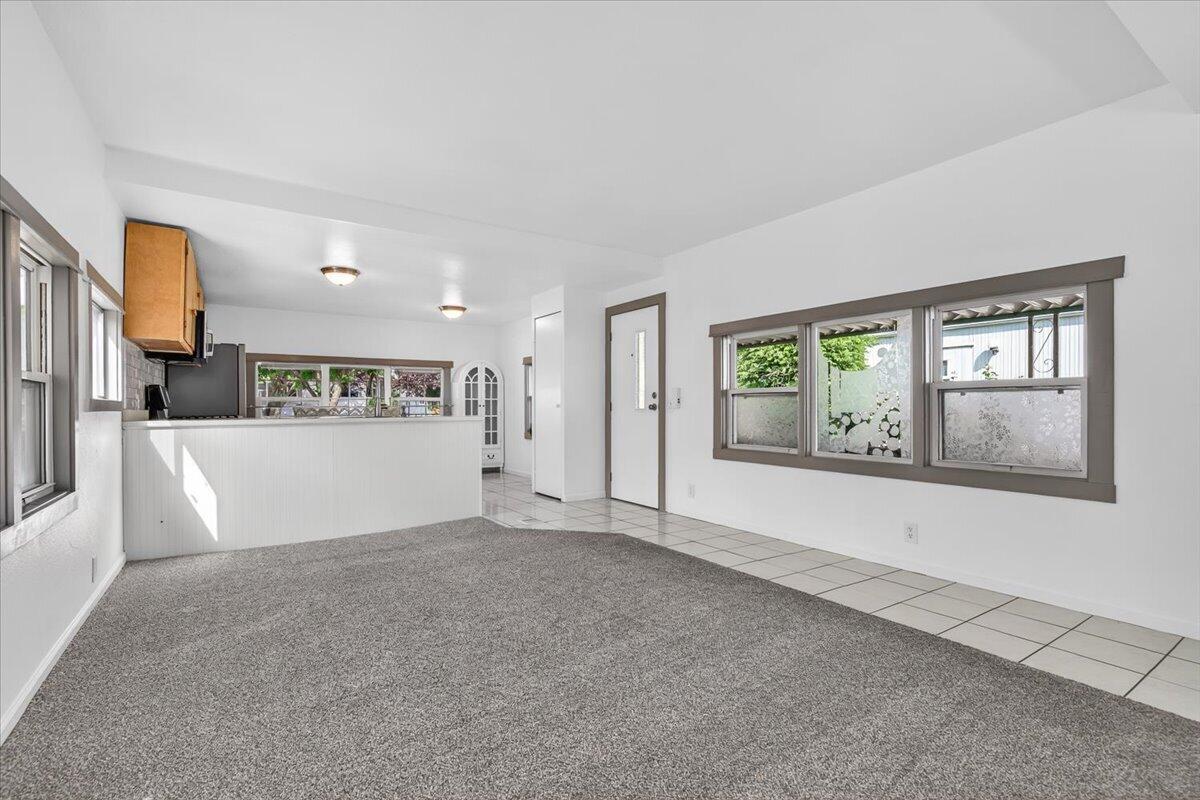 2252 Table Rock Road, Unit SPC 91 Medford, OR 97501 - Photo 7 of 16 07-7