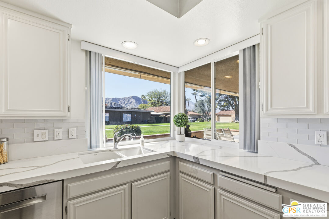 73 Majorca Drive Rancho Mirage, CA 92270 - Photo 13 of 37