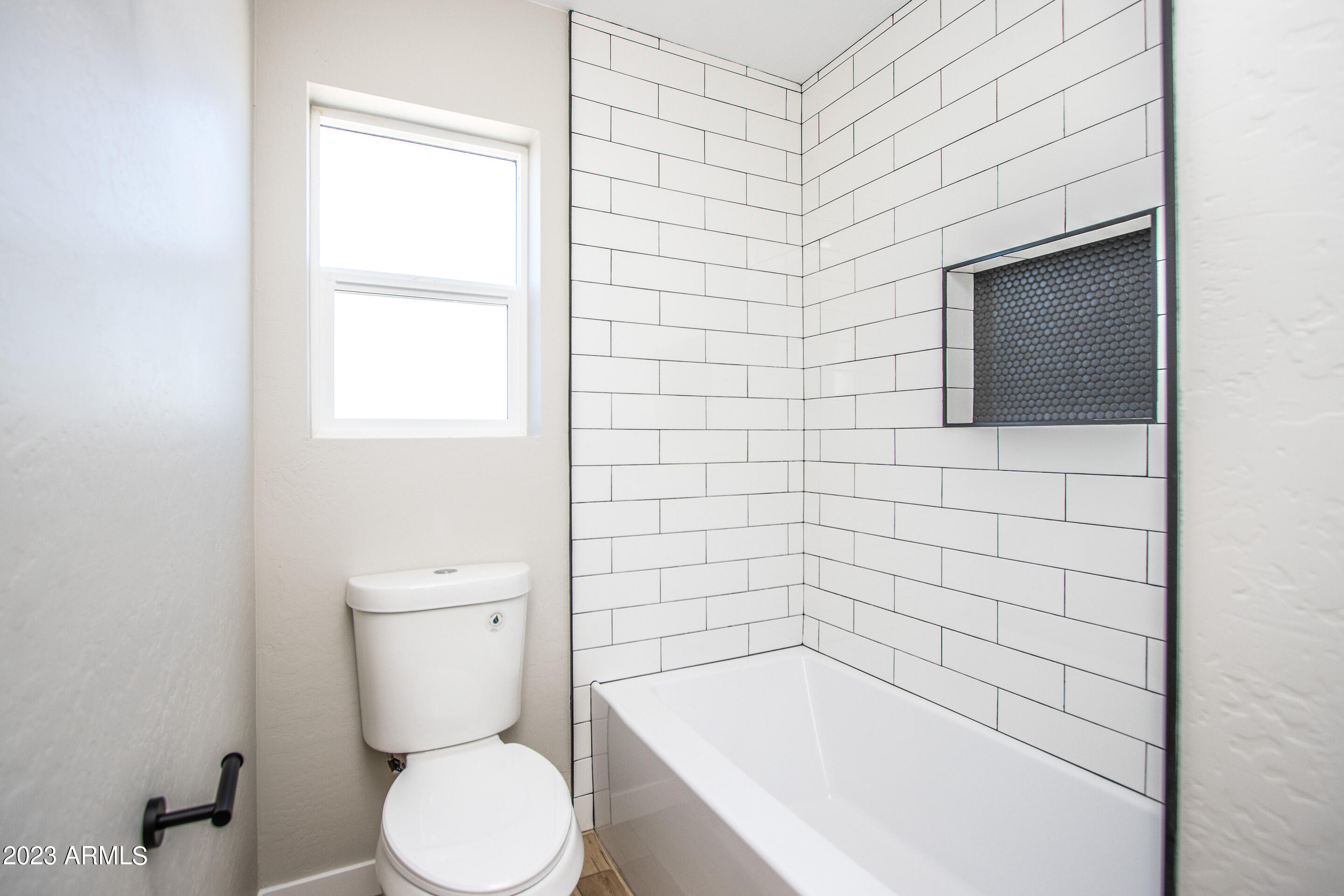 2509 East Broadway Road, Unit 4 Phoenix, AZ 85040 - Photo 14 of 31 Broadway #1-15