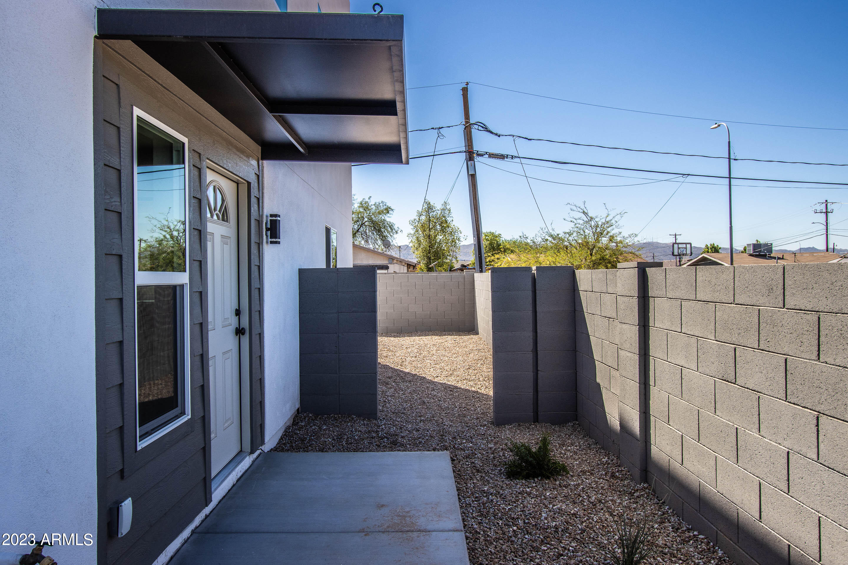 2509 East Broadway Road, Unit 4 Phoenix, AZ 85040 - Photo 3 of 31 Broadway #1-4