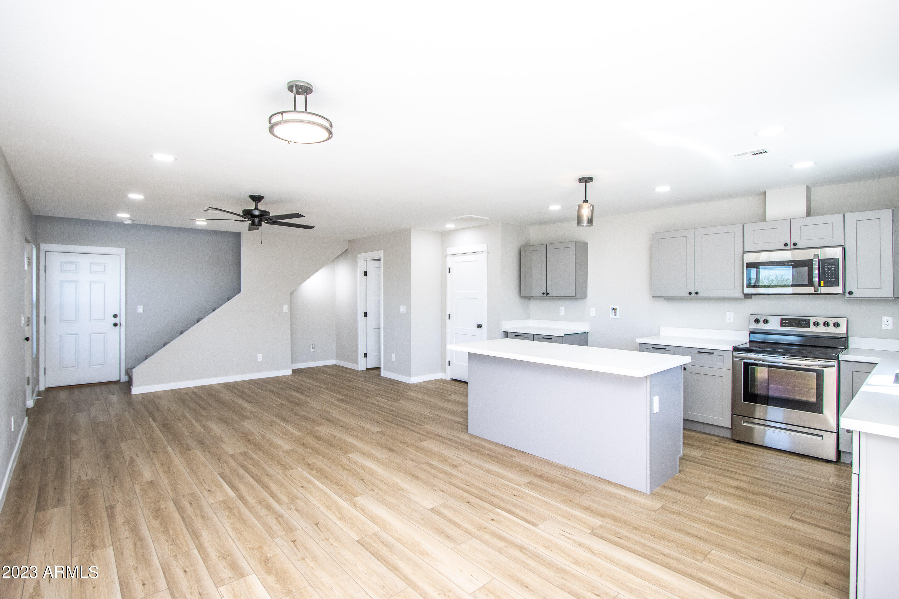 2509 East Broadway Road, Unit 4 Phoenix, AZ 85040 - Photo 9 of 31 Broadway #1-10