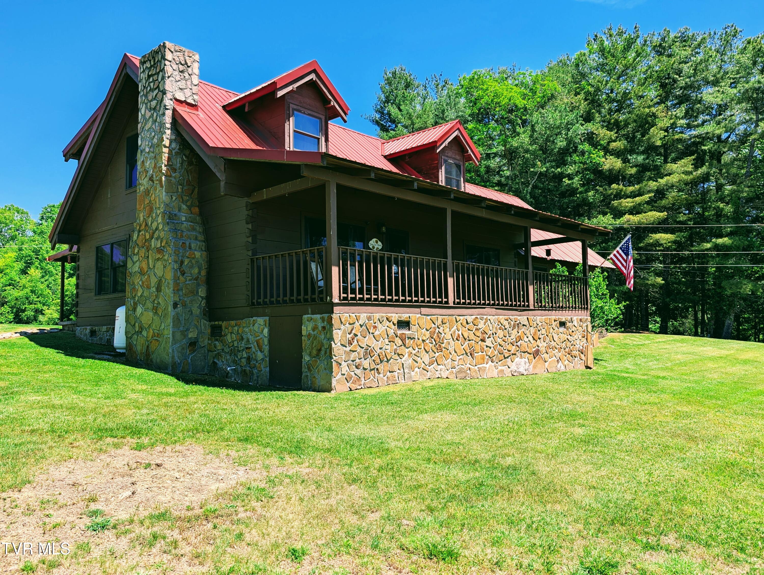 3524 Fairfax Road Coeburn, VA 24230 - Photo 3 of 41 1000022178