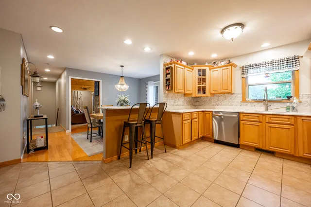 $569,999 | 5941 Jordan Village Road, Poland, IN 47868