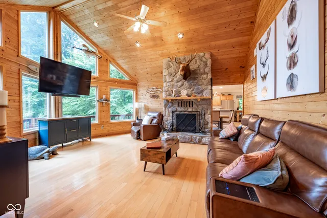 $569,999 | 5941 Jordan Village Road, Poland, IN 47868