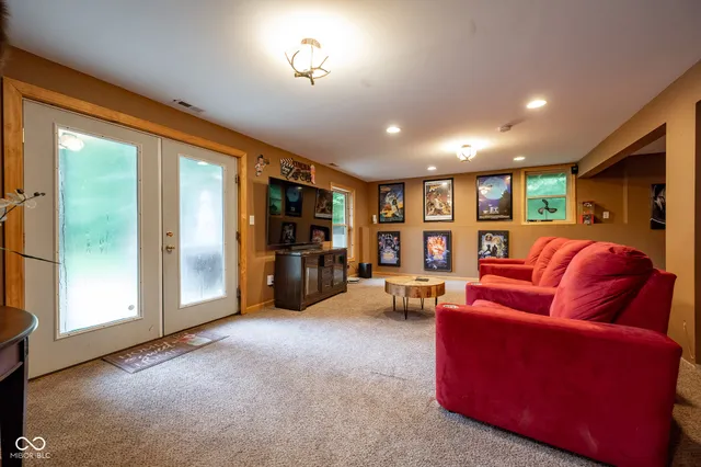 $569,999 | 5941 Jordan Village Road, Poland, IN 47868