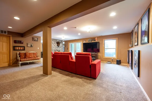 $569,999 | 5941 Jordan Village Road, Poland, IN 47868