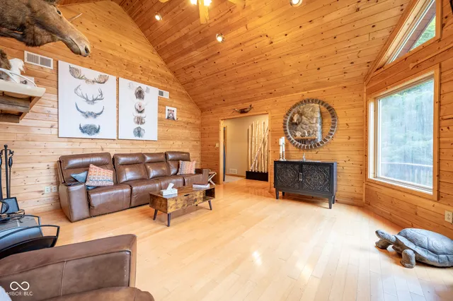 $569,999 | 5941 Jordan Village Road, Poland, IN 47868