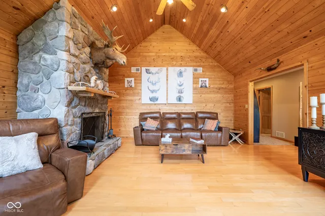 $569,999 | 5941 Jordan Village Road, Poland, IN 47868