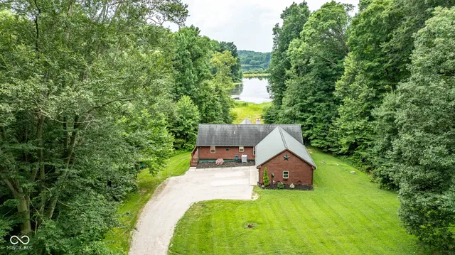 $569,999 | 5941 Jordan Village Road, Poland, IN 47868