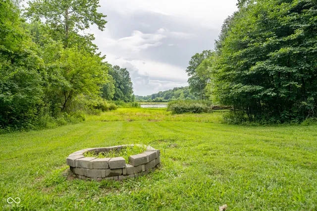 $569,999 | 5941 Jordan Village Road, Poland, IN 47868