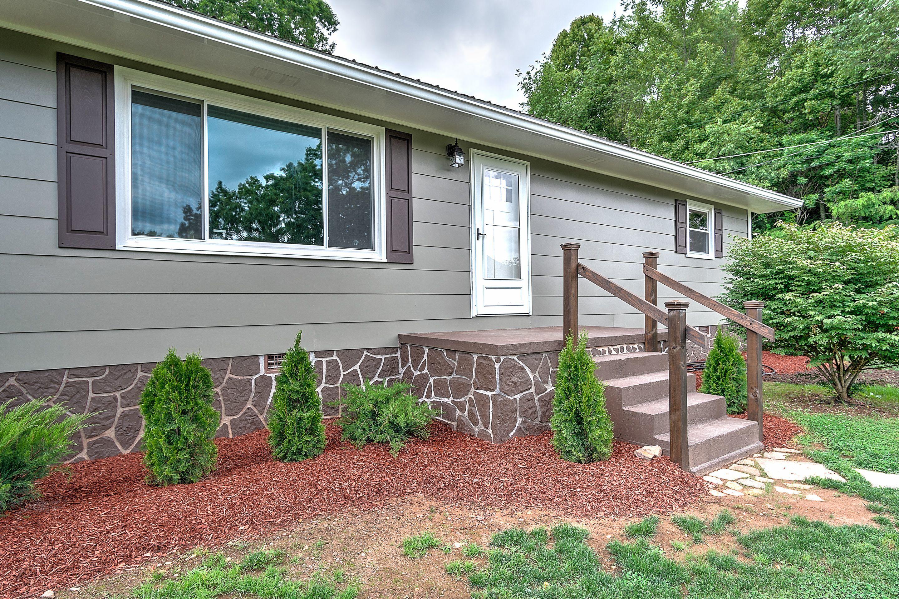 115 Bart Smith Road Hampton, TN 37658 - Photo 6 of 26 bs6