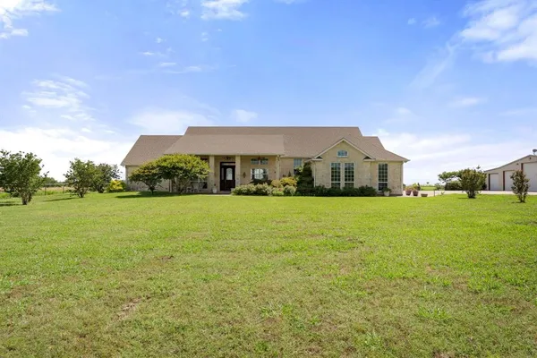 $849,999 | 19401 Farm To Market 429, Terrell, TX 75161