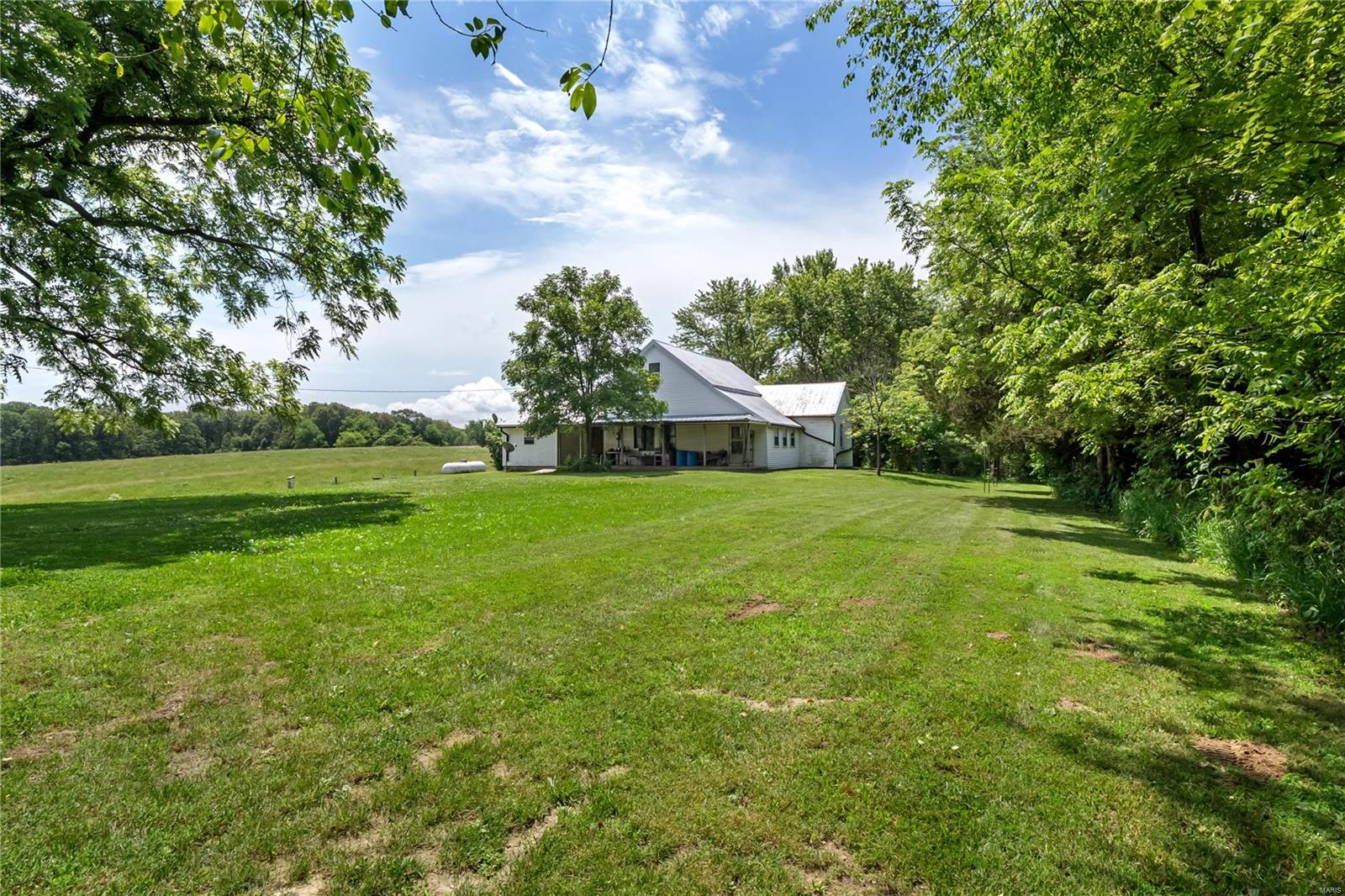 4501 G Road Waterloo, IL 62298 - Photo 5 of 30