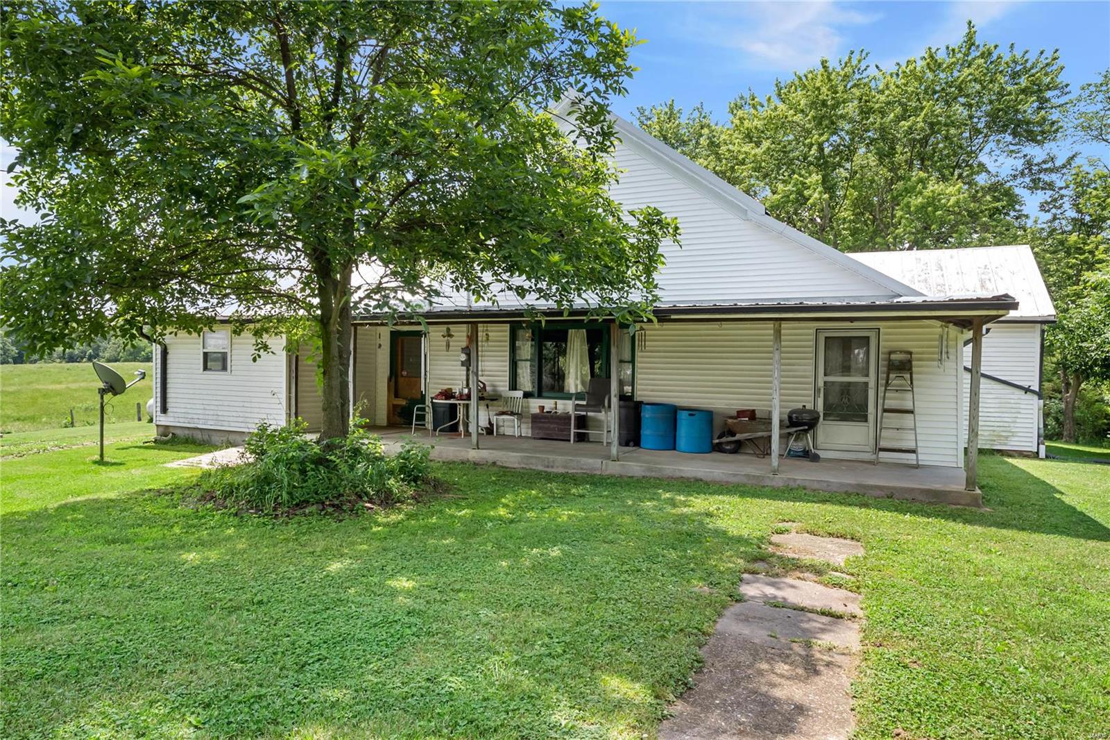 4501 G Road Waterloo, IL 62298 - Photo 7 of 30