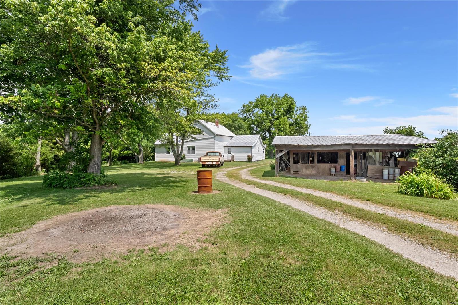 4501 G Road Waterloo, IL 62298 - Photo 9 of 30