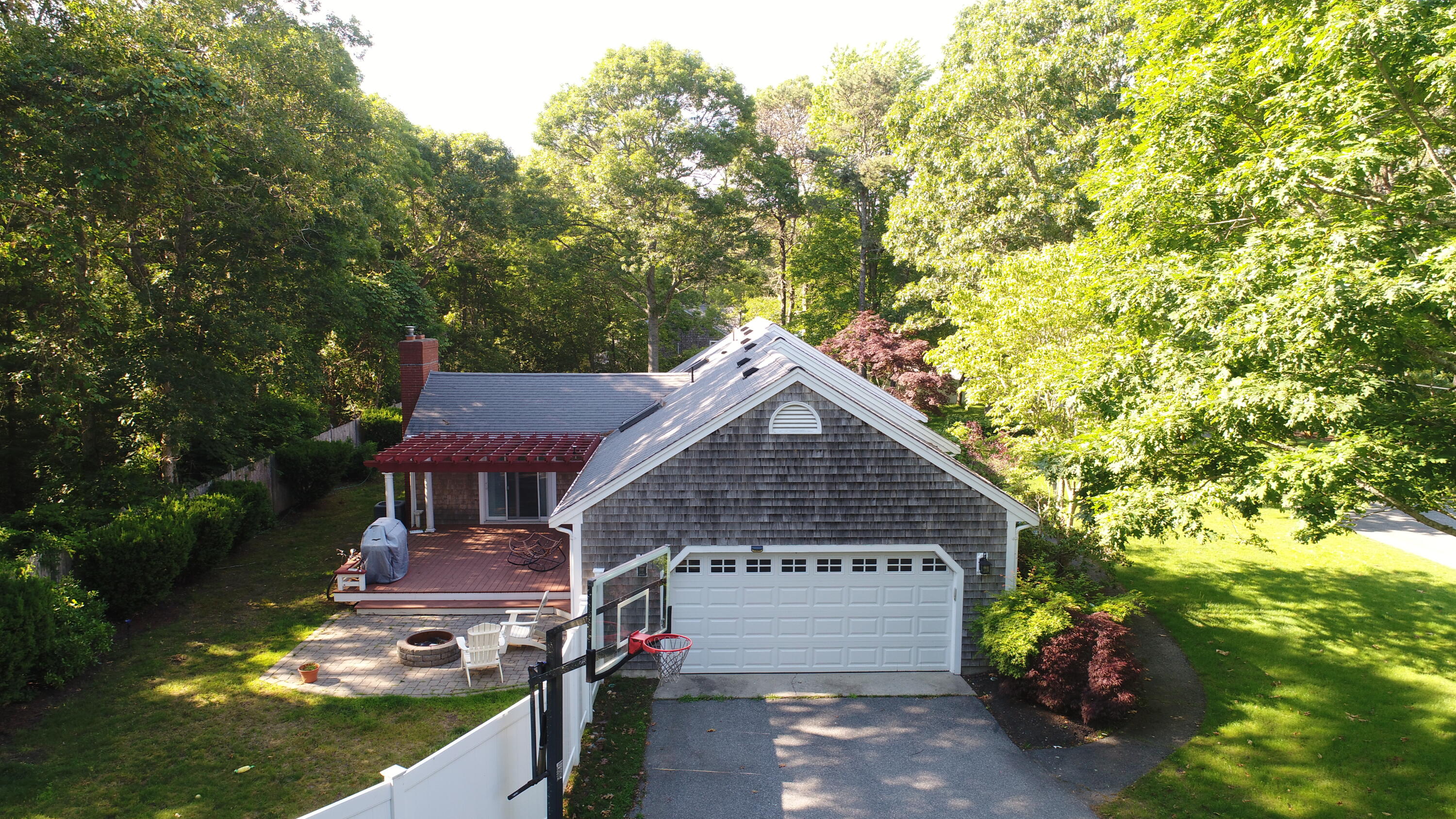 31 Childs Street Centerville, MA 02632 - Photo 3 of 17 31 Childs left side