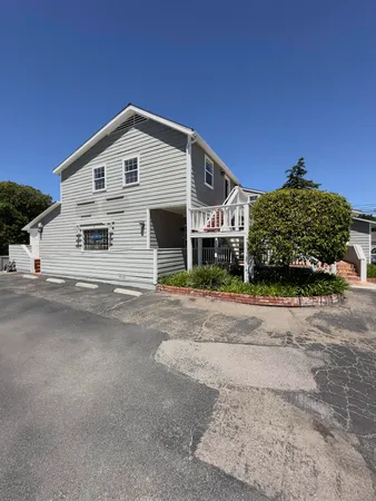 $2,100 | 25 Carlo Drive, Unit D, Goleta, CA 93117