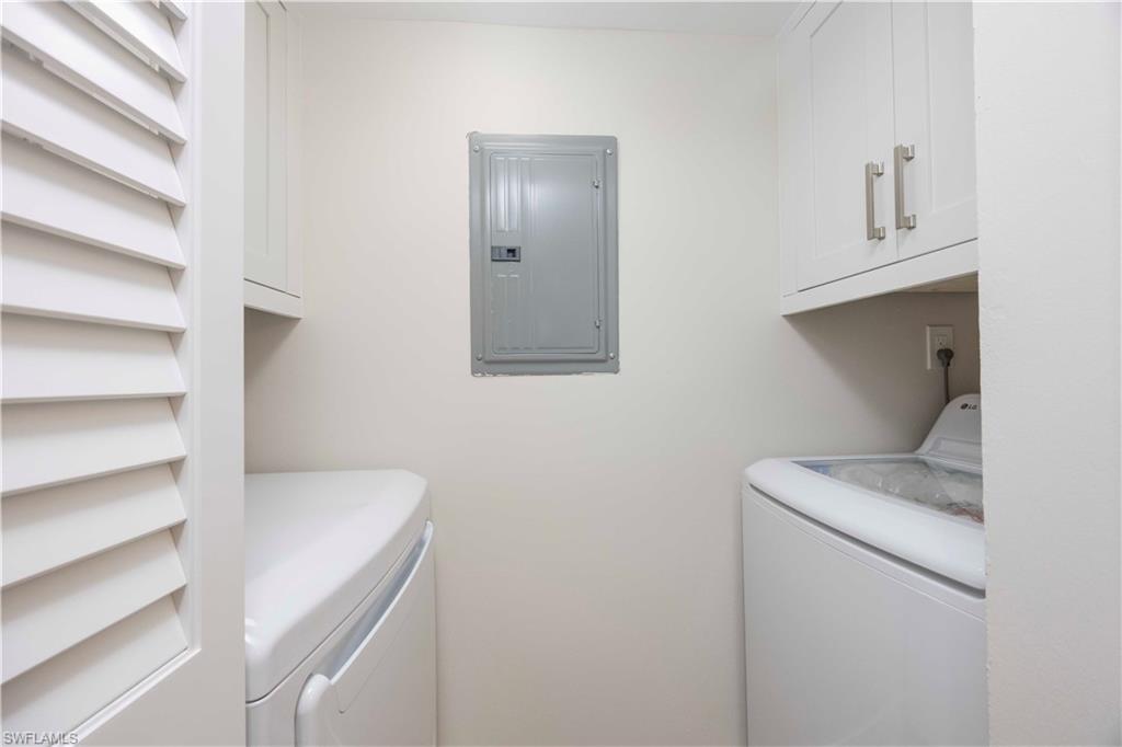 21 High Point Circle East, Unit 409 Naples, FL 34103 - Photo 14 of 38