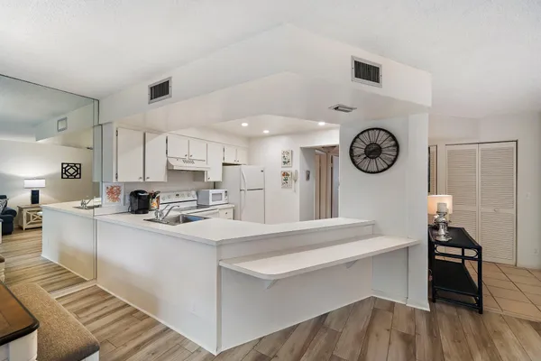 $1,750 | 1605 South Us Highway, Unit A306, Jupiter, FL 33477