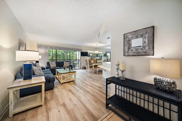 $1,750 | 1605 South Us Highway, Unit A306, Jupiter, FL 33477