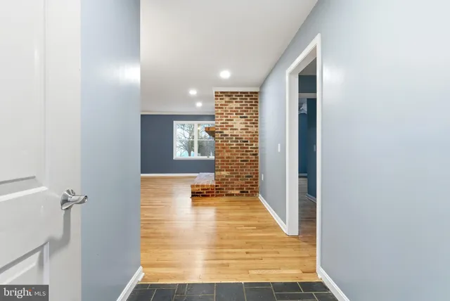 $2,800 | 122 Stuart Drive, Winchester, VA 22602