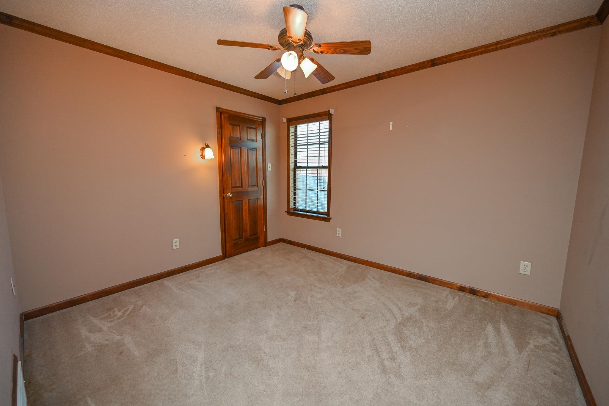 3746 Broadway Road Bartlett, TN 38135 - Photo 20 of 39 2nd Bedroom downstairs with walk-in closet.