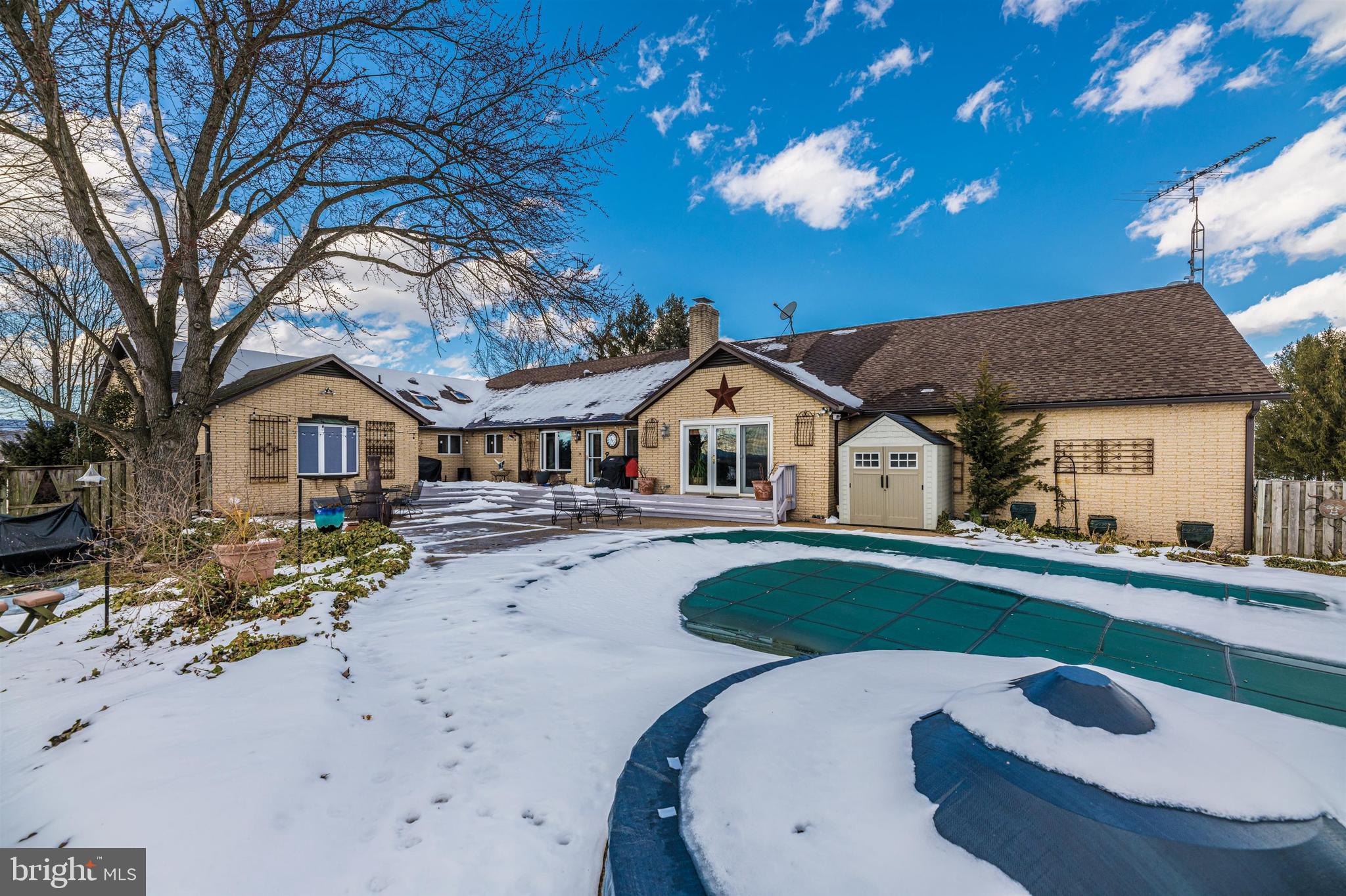 14109 Old Frederick Road Rocky Ridge, MD 21778 - Photo 15 of 124 Rear/Pool