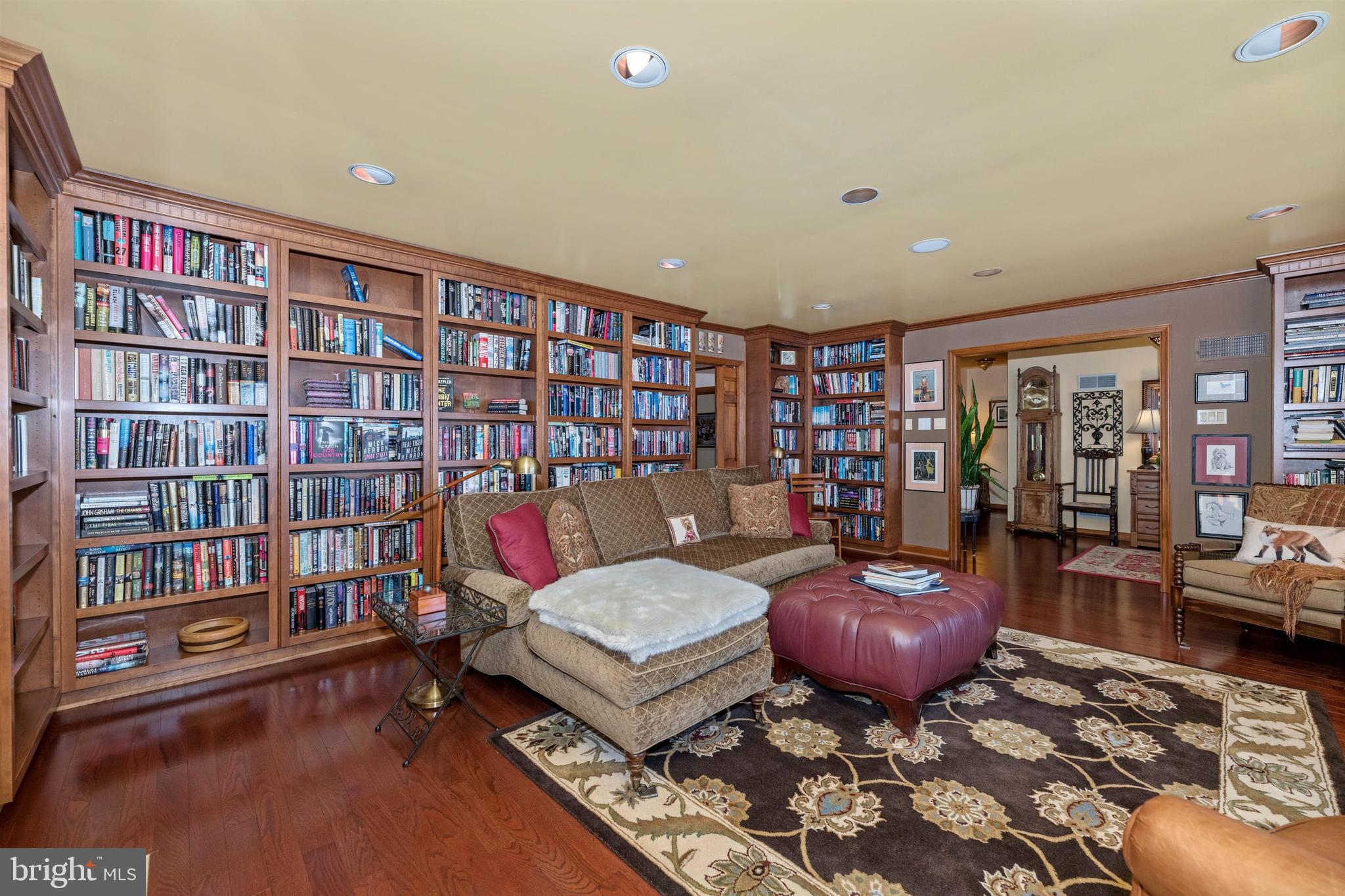 14109 Old Frederick Road Rocky Ridge, MD 21778 - Photo 22 of 124 Library